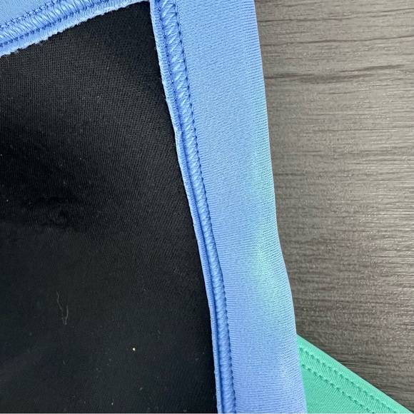 Pink swim triangle push up bikini top size small/medium - Picture 4 of 4